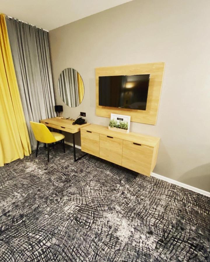 Luxapartmanbesenova Hotel Akvamarin Eksteriør billede